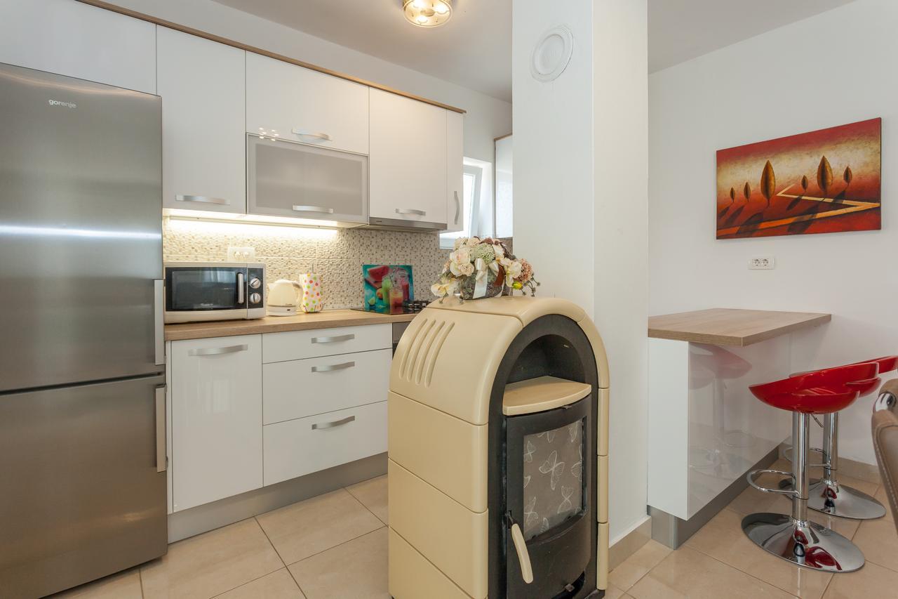 Apartment Klara 비오그라드나모루 외부 사진