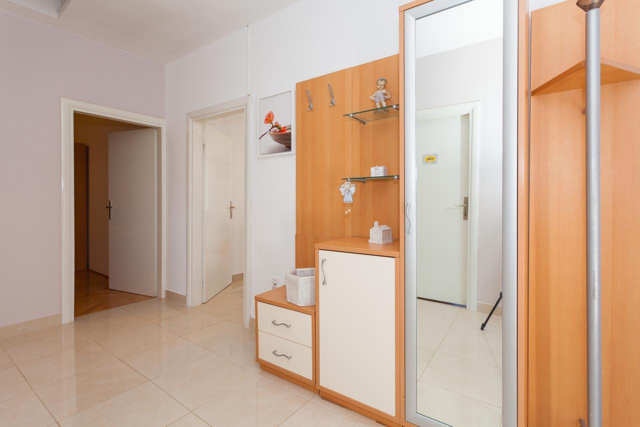 Apartment Klara 비오그라드나모루 외부 사진