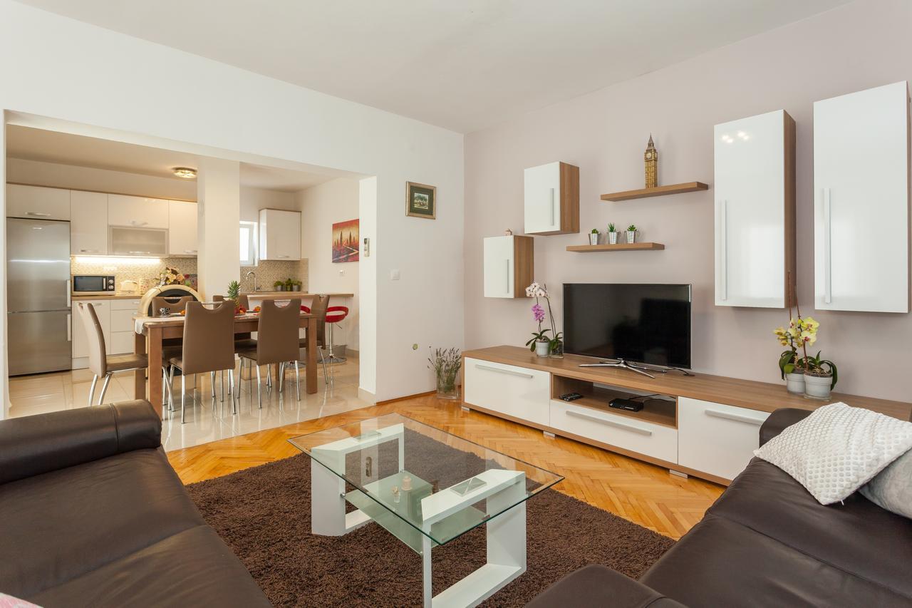 Apartment Klara 비오그라드나모루 외부 사진